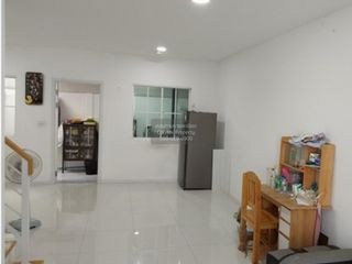 For sale 3 bedrooms townhouse in Mueang Samut Prakan, Samut Prakan