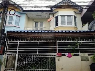 Reihenhaus zum Kauf mit 3 Zimmer in Bang Phli, Samut Prakan