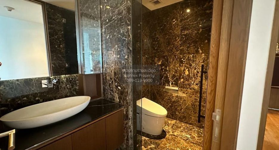 For sale 3 ベッドルーム condo in Pathum Wan, Bangkok