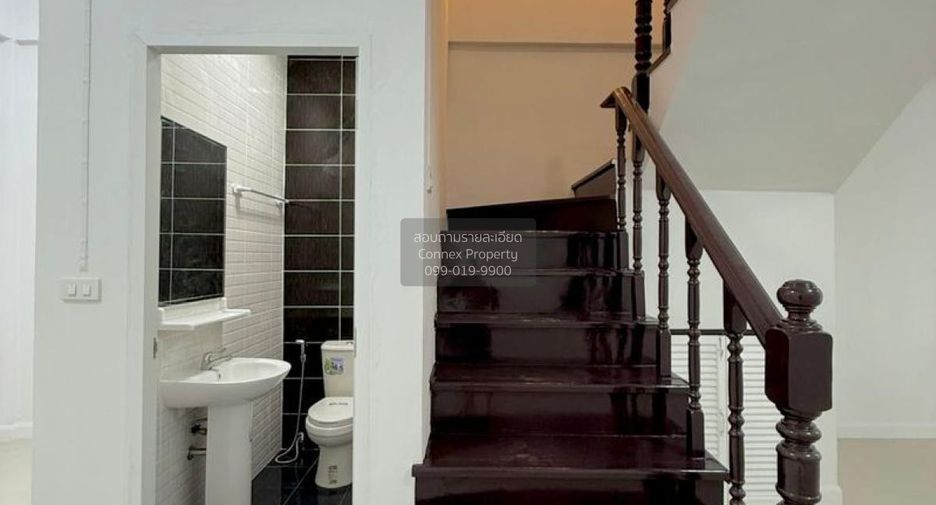 For sale 2 bedrooms townhouse in Pak Kret, Nonthaburi