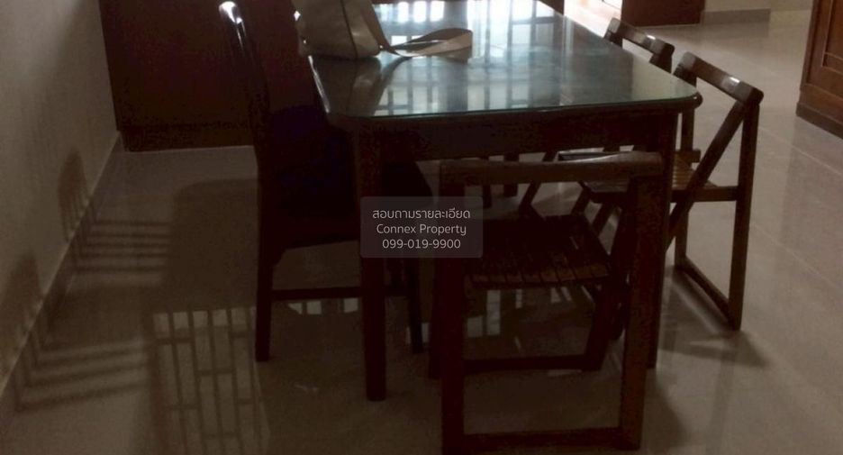 For sale 3 bedrooms condo in Watthana, Bangkok