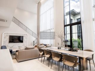 For sale 4 bedrooms house in Bang Kapi, Bangkok