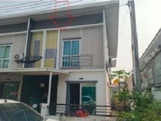 À vendre 3 chambres maison de ville à Mueang Chon Buri, Chonburi
