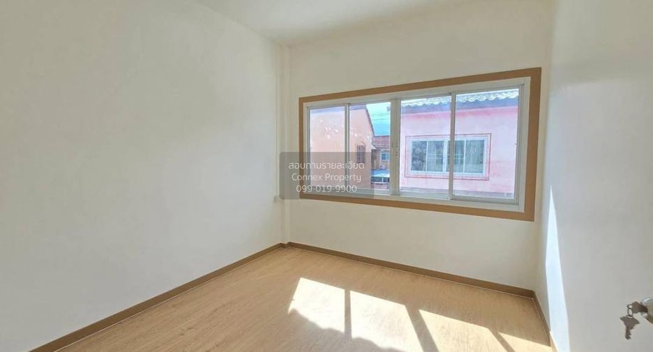 For sale 2 bedrooms townhouse in Sai Noi, Nonthaburi