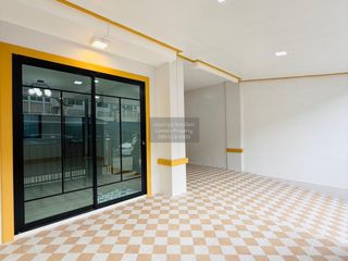 For sale 3 ベッドルーム townhouse in Bang Kruai, Nonthaburi