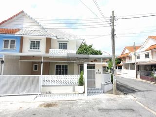 Casa adosada en venta de 4 habitaciones en Bang Yai, Nonthaburi
