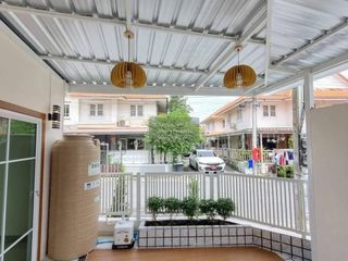 Casa adosada en venta de 4 habitaciones en Bang Yai, Nonthaburi