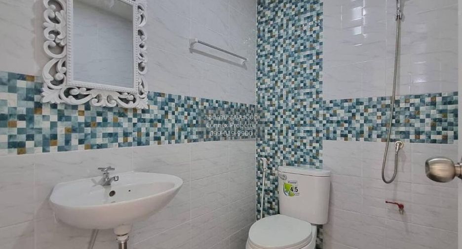 Casa adosada en venta de 4 habitaciones en Bang Yai, Nonthaburi