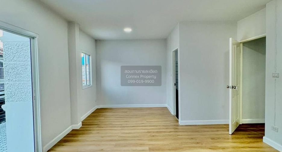 For sale 4 bedrooms townhouse in Sai Noi, Nonthaburi