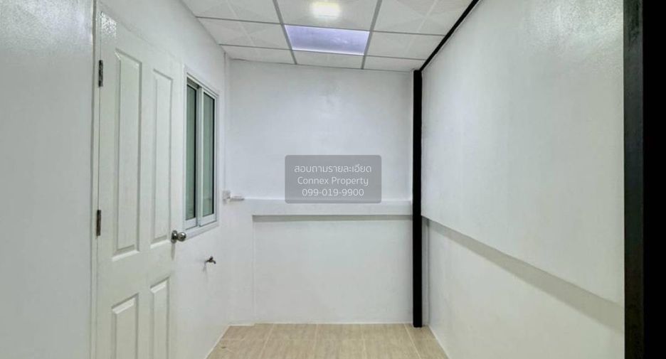For sale 4 bedrooms townhouse in Sai Noi, Nonthaburi