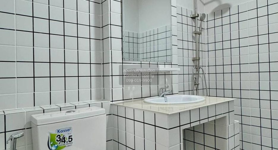 For sale 4 bedrooms townhouse in Sai Noi, Nonthaburi