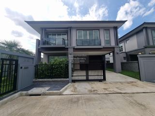 For sale 4 bedrooms house in Saphan Sung, Bangkok