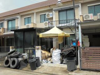 For sale 1 bed townhouse in Lam Luk Ka, Pathum Thani