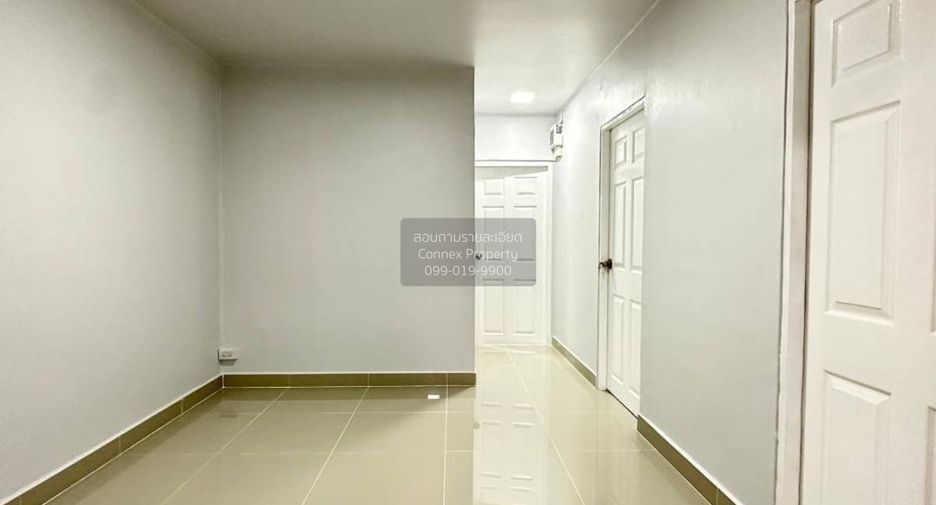 Reihenhaus zum Kauf mit 2 Zimmer in Bang Bua Thong, Nonthaburi