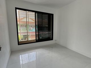 出售 3 卧室 联排别墅 在 Bang Bua Thong, Nonthaburi