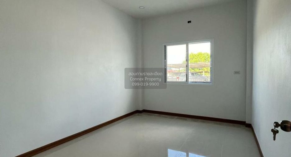 For sale 2 bedrooms townhouse in Mueang Phitsanulok, Phitsanulok