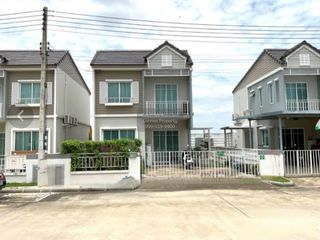 出售 3 卧室 联排别墅 在 Lam Luk Ka, Pathum Thani