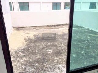 Local comercial en venta de 3 habitaciones en Wang Thonglang, Bangkok
