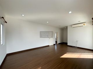 Casa en venta de 4 habitaciones en Min Buri, Bangkok