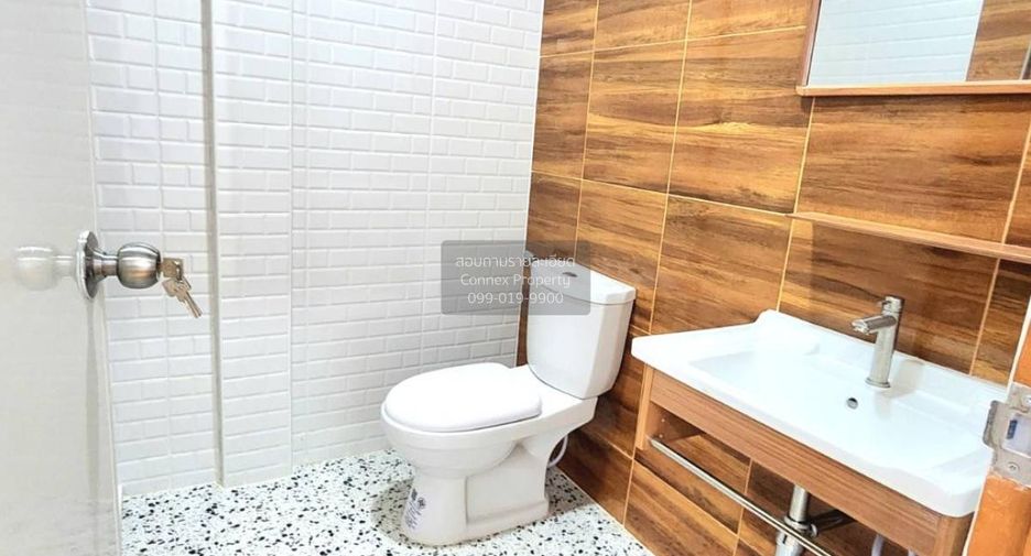 For sale 2 bedrooms townhouse in Sai Noi, Nonthaburi