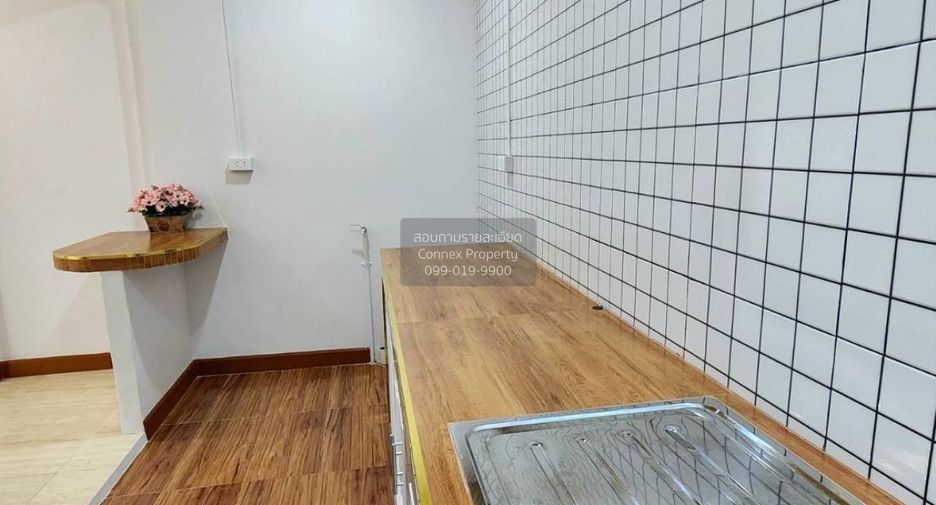 For sale 2 bedrooms townhouse in Sai Noi, Nonthaburi