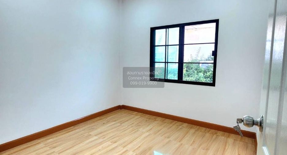 For sale 2 bedrooms townhouse in Sai Noi, Nonthaburi