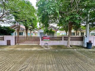 For sale 2 bedrooms house in Ban Laem, Phetchaburi