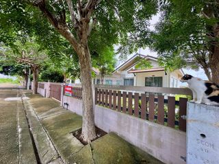 For sale 2 bedrooms house in Ban Laem, Phetchaburi