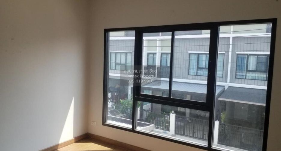 For sale 3 bedrooms townhouse in Sai Noi, Nonthaburi