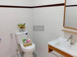 Casa adosada en venta de 3 habitaciones en Nong Khaem, Bangkok