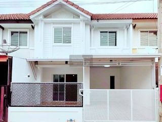 Casa adosada en venta de 3 habitaciones en Nong Khaem, Bangkok