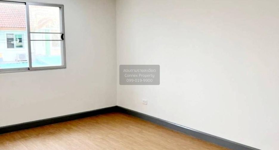 Casa adosada en venta de 3 habitaciones en Nong Khaem, Bangkok