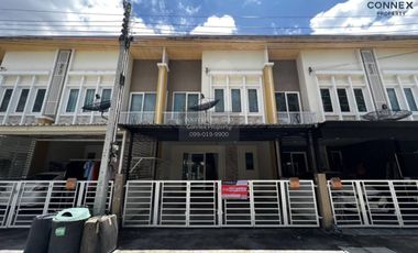 Продажа 4 спальни таунхаус в Sai Noi, Нонтабури