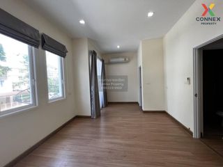 For sale 4 bedrooms townhouse in Sai Noi, Nonthaburi