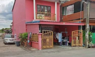 For sale 3 bedrooms townhouse in Khan Na Yao, Bangkok