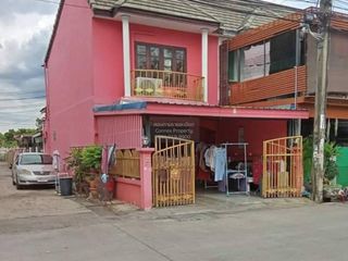 Reihenhaus zum Kauf mit 3 Zimmer in Khan Na Yao, Bangkok