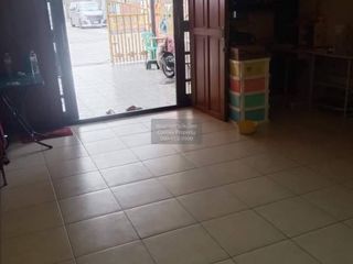 Reihenhaus zum Kauf mit 3 Zimmer in Khan Na Yao, Bangkok