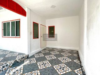 Casa adosada en venta de 3 habitaciones en Thanyaburi, Pathum Thani