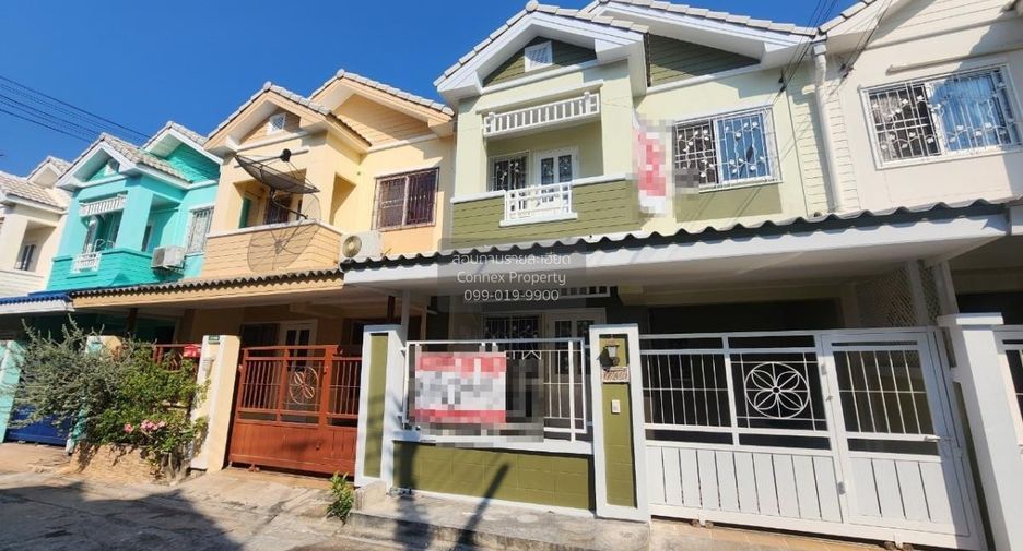 For sale 4 bedrooms townhouse in Mueang Samut Sakhon, Samut Sakhon