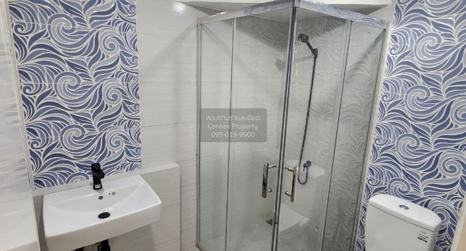 For sale 4 bedrooms townhouse in Mueang Samut Sakhon, Samut Sakhon