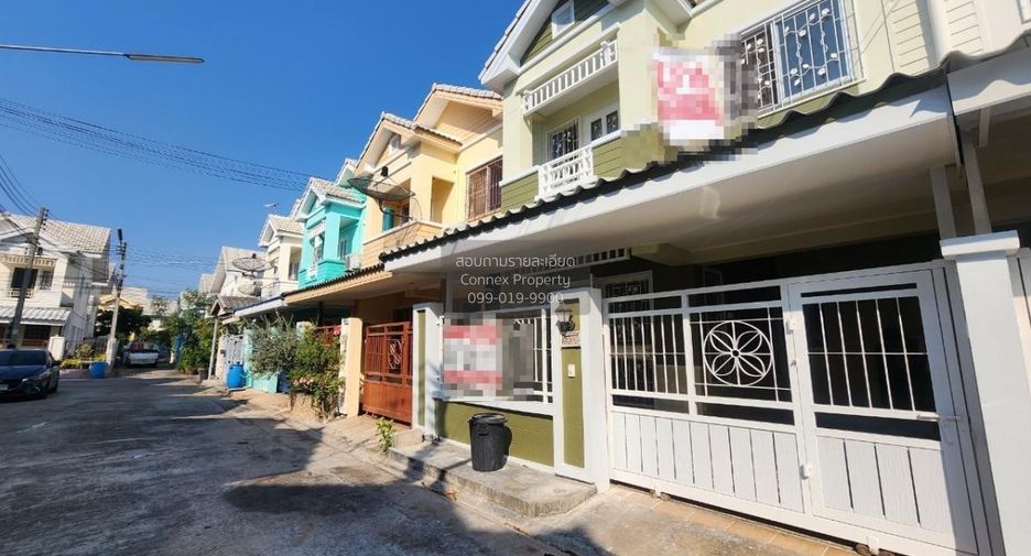 For sale 4 bedrooms townhouse in Mueang Samut Sakhon, Samut Sakhon