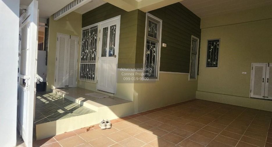 For sale 4 bedrooms townhouse in Mueang Samut Sakhon, Samut Sakhon