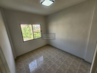 For sale 4 bedrooms townhouse in Mueang Samut Sakhon, Samut Sakhon