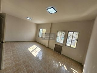 For sale 4 bedrooms townhouse in Mueang Samut Sakhon, Samut Sakhon