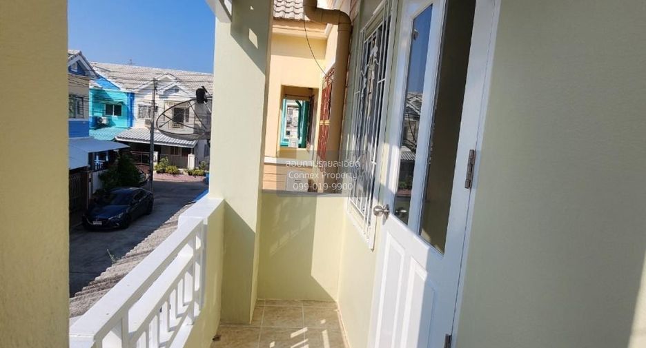 For sale 4 bedrooms townhouse in Mueang Samut Sakhon, Samut Sakhon