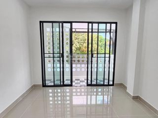 出售 3 卧室 独立屋 在 Thanyaburi, Pathum Thani