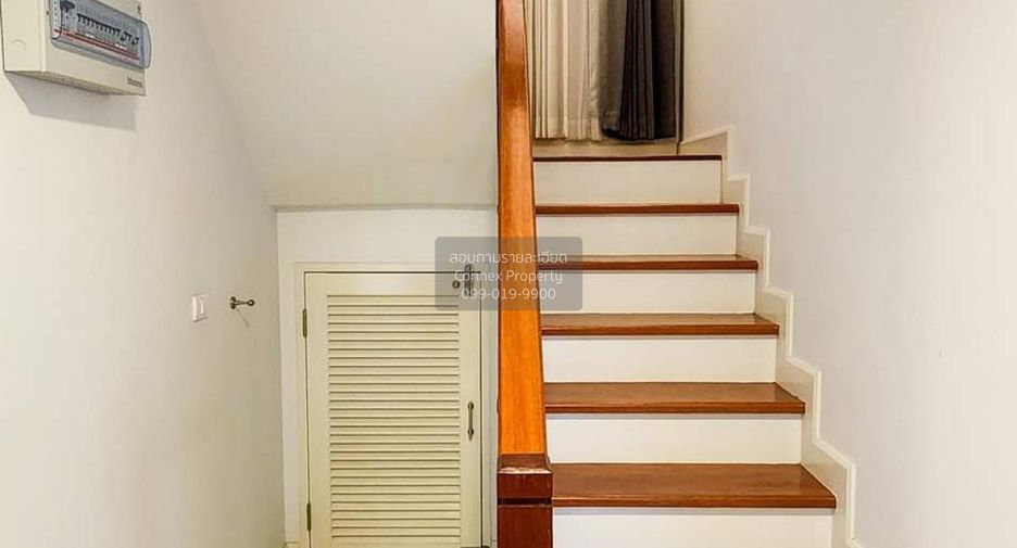 For sale 4 bedrooms house in Mueang Nonthaburi, Nonthaburi