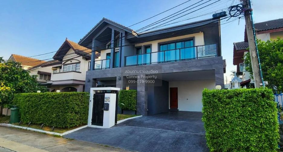 For sale 4 bedrooms house in Mueang Nonthaburi, Nonthaburi