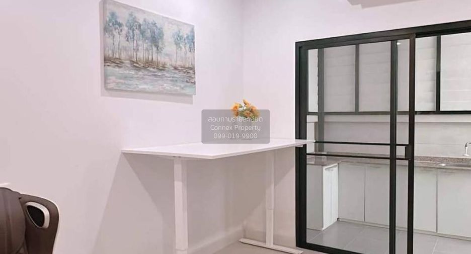 Casa adosada en venta de 3 habitaciones en Lam Luk Ka, Pathum Thani
