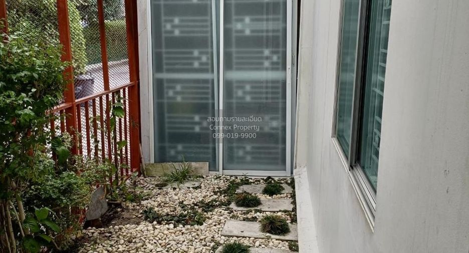 For sale 4 bedrooms townhouse in Sai Noi, Nonthaburi
